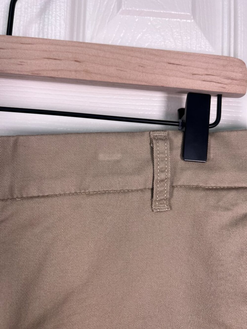 J. Crew 4in Chino Shorts Khaki Size 6 - Picture 3 of 5